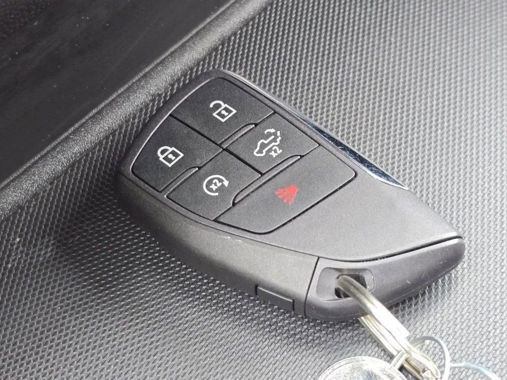 Used 2024 Chevrolet Silverado 2500 ZR2 w/ Technology Package image 38