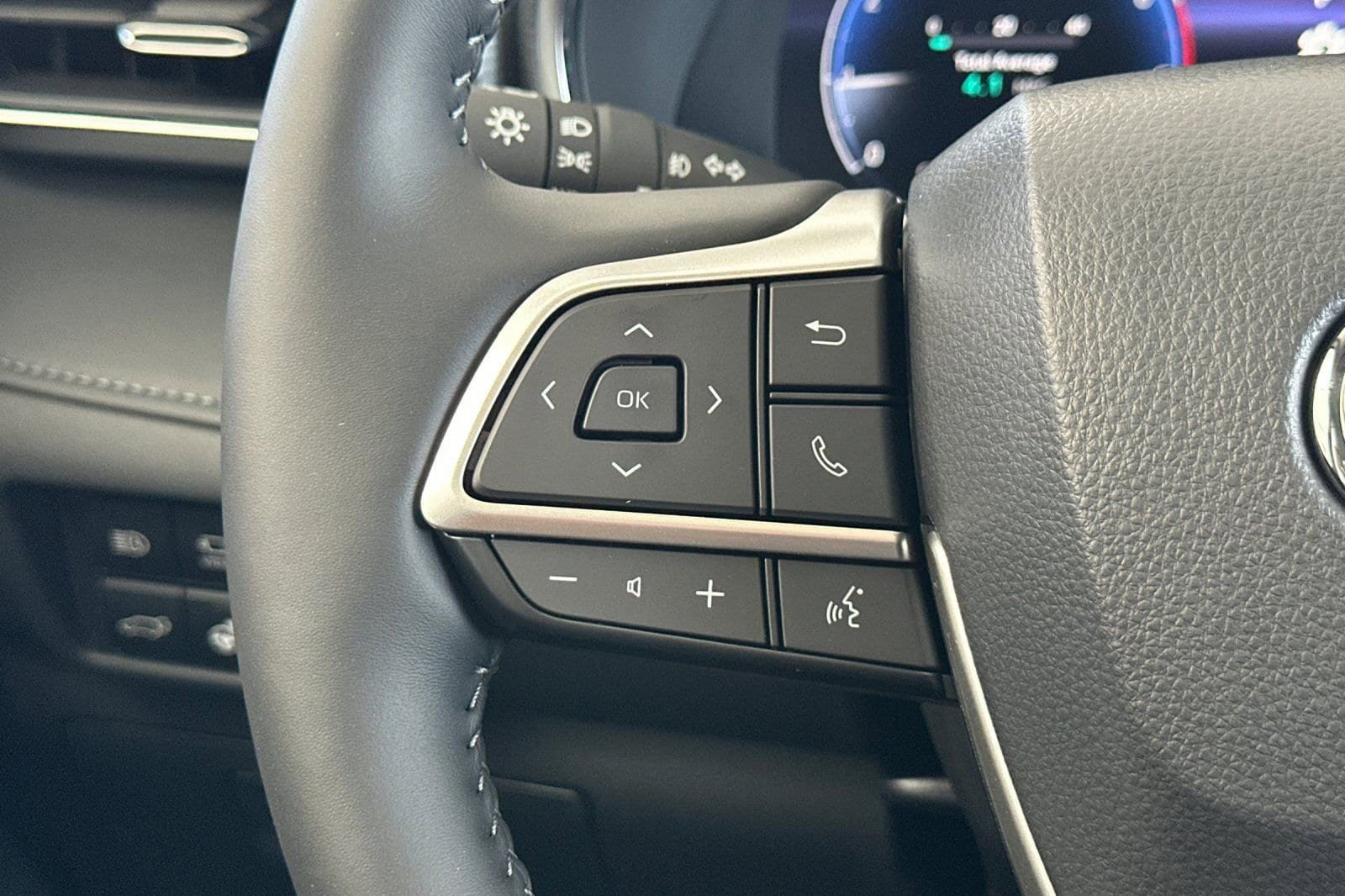 New 2025 Toyota Highlander Platinum AWD/4WD image 29