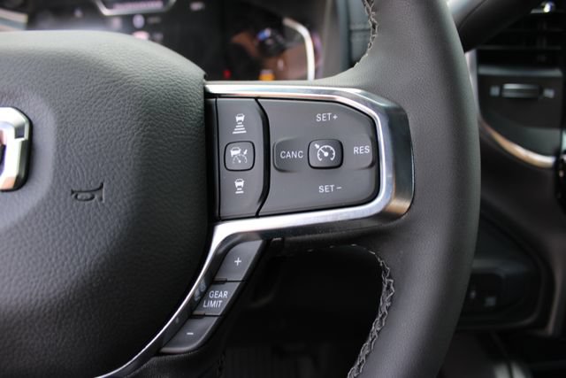 New 2026 RAM 3500 Laramie AWD/4WD image 23