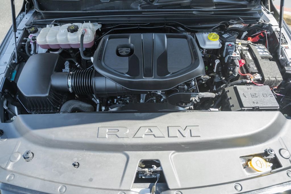Certified 2025 RAM 1500 Big Horn AWD/4WD image 30
