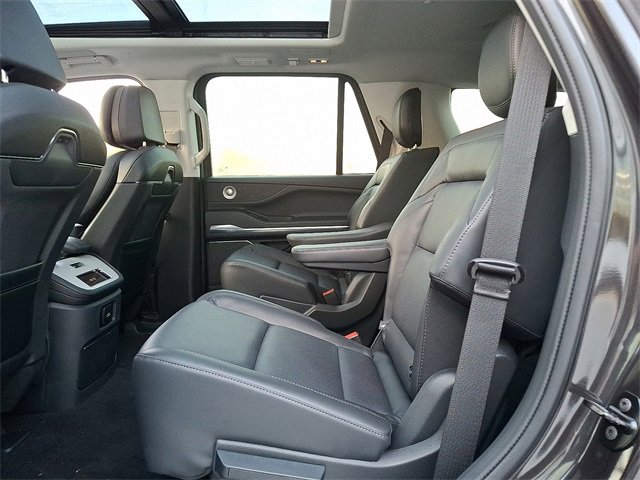New 2025 Lincoln Navigator Reserve image 11