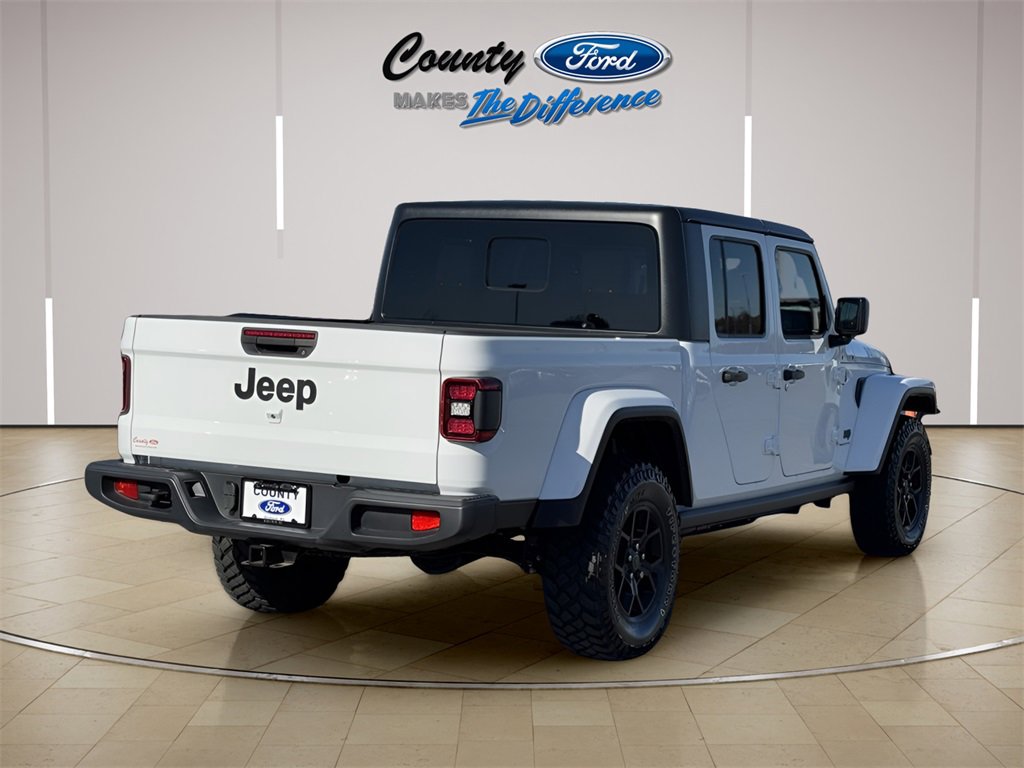 Used 2024 Jeep Gladiator Sport image 23