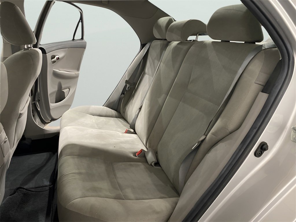 Used 2013 Toyota Corolla L image 10