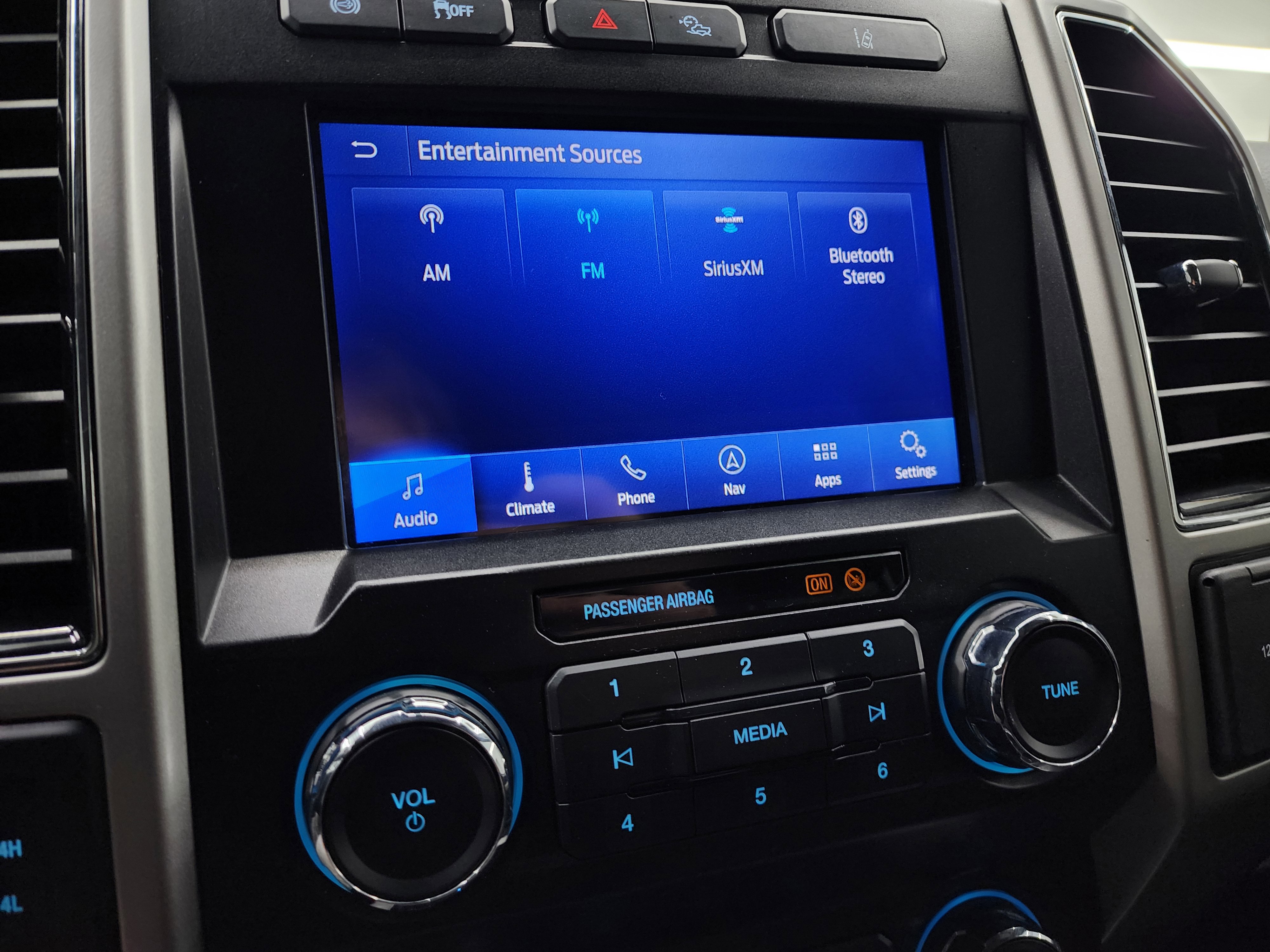 Used 2021 Ford F350 Lariat image 49