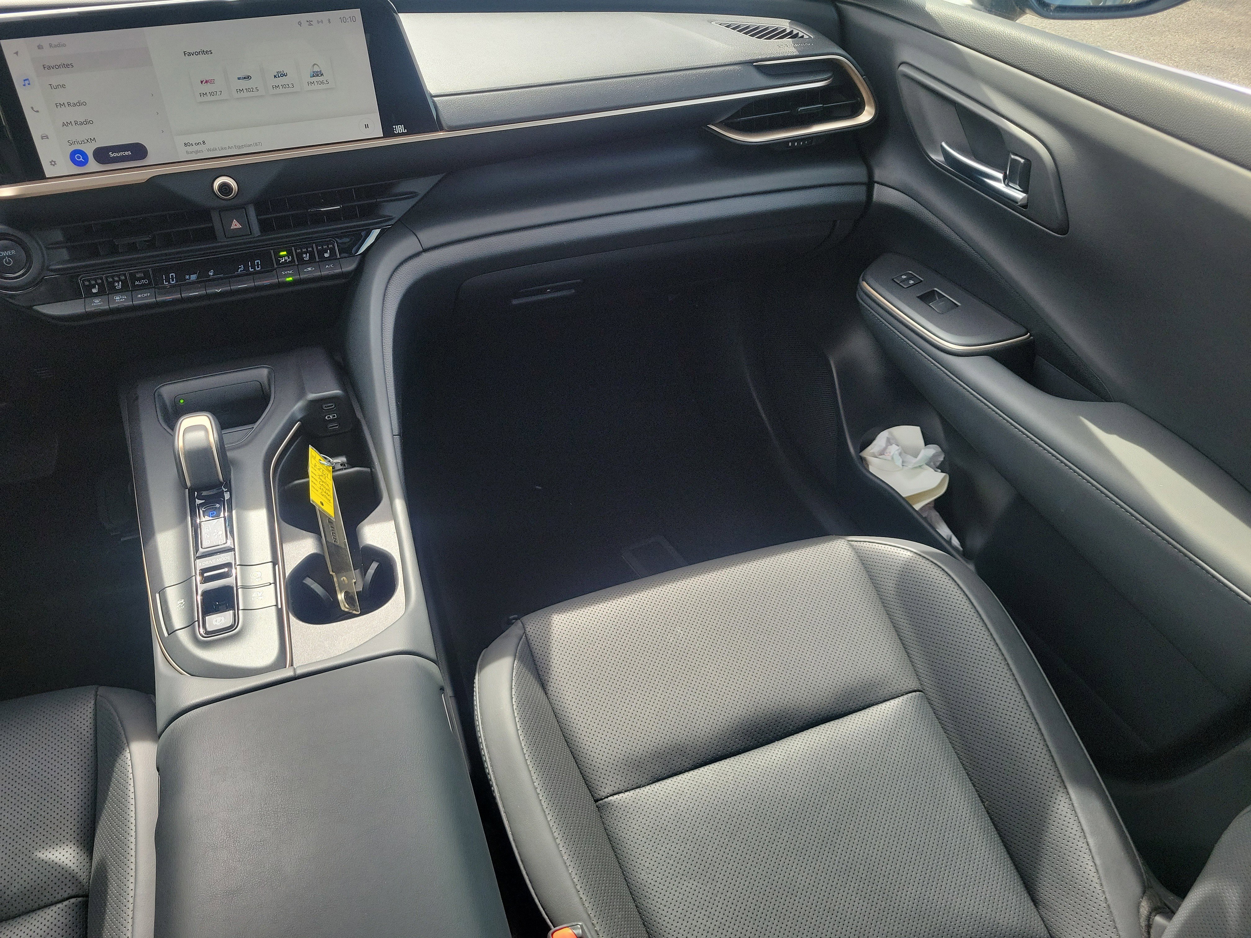 Used 2023 Toyota Crown Limited image 14