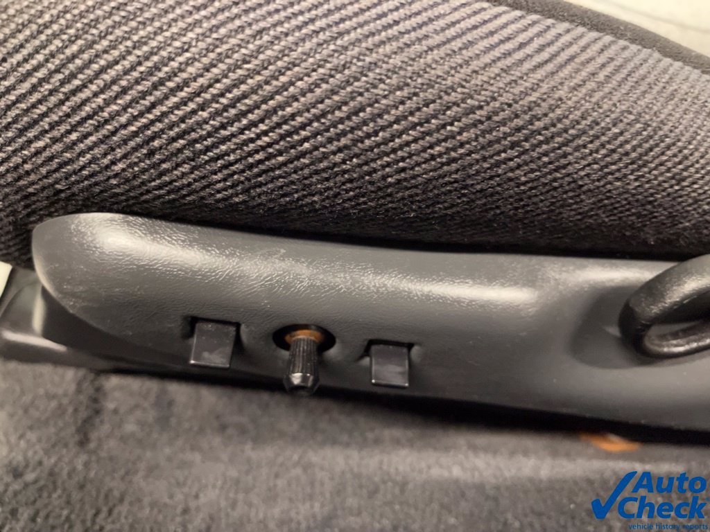 Used 1993 Chevrolet Camaro Z28 RWD image 39