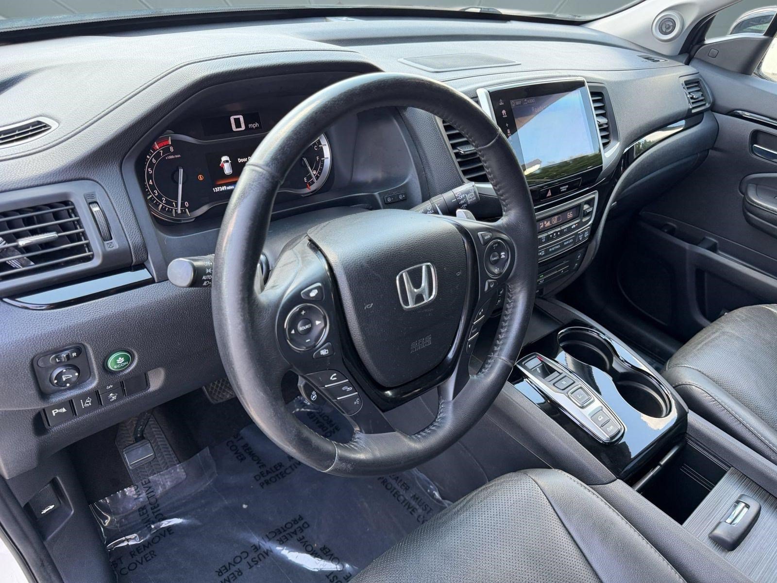 Used 2017 Honda Pilot Elite image 4