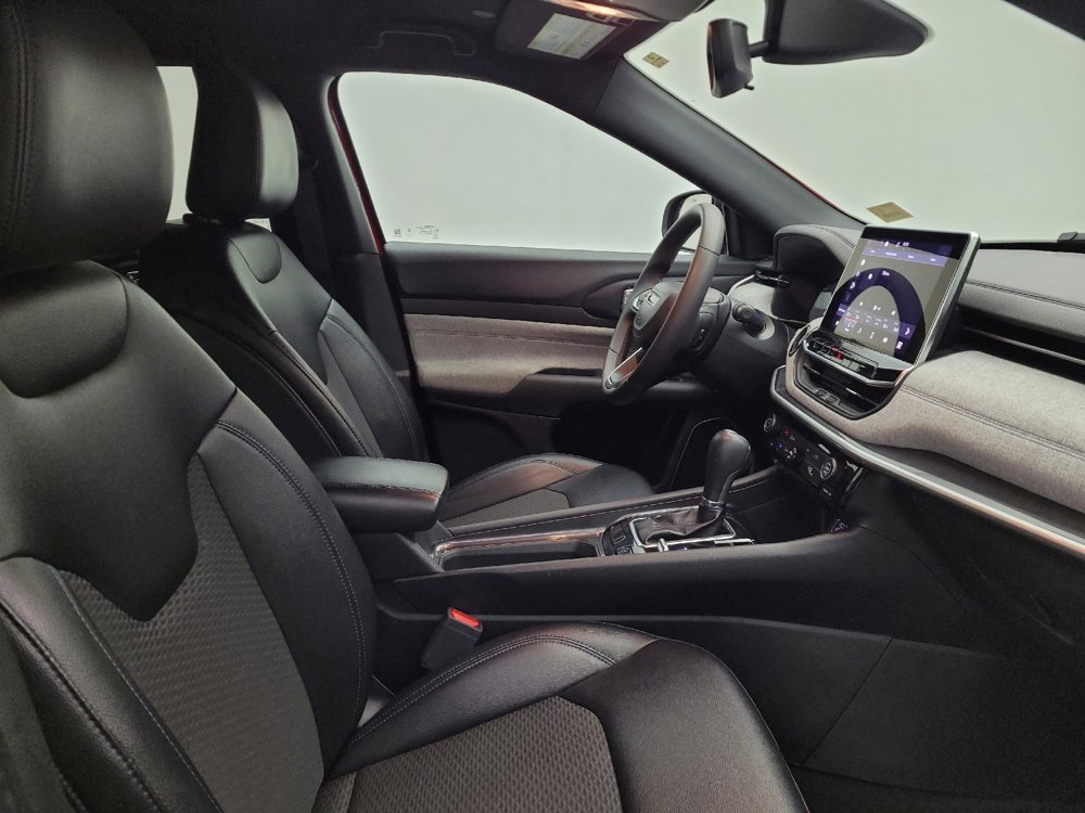 Used 2024 Jeep Compass Latitude image 21