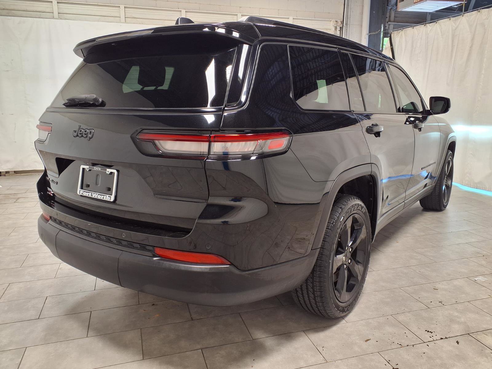 Used 2022 Jeep Grand Cherokee L Laredo AWD/4WD image 9