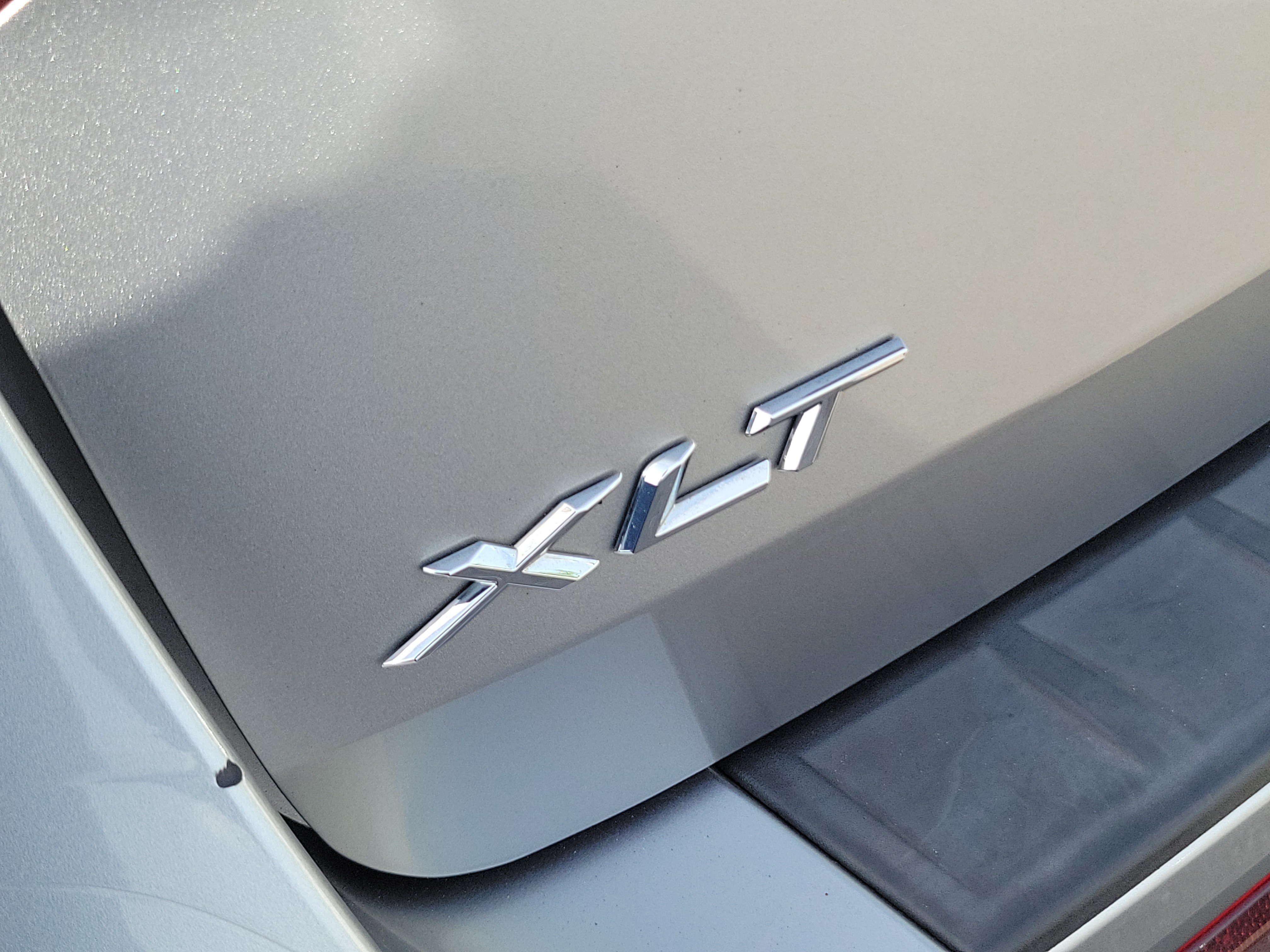 Used 2020 Ford Explorer XLT RWD image 30