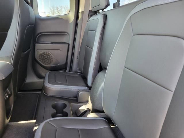 Used 2021 Chevrolet Colorado Z71 w/ Safety Package AWD/4WD image 11