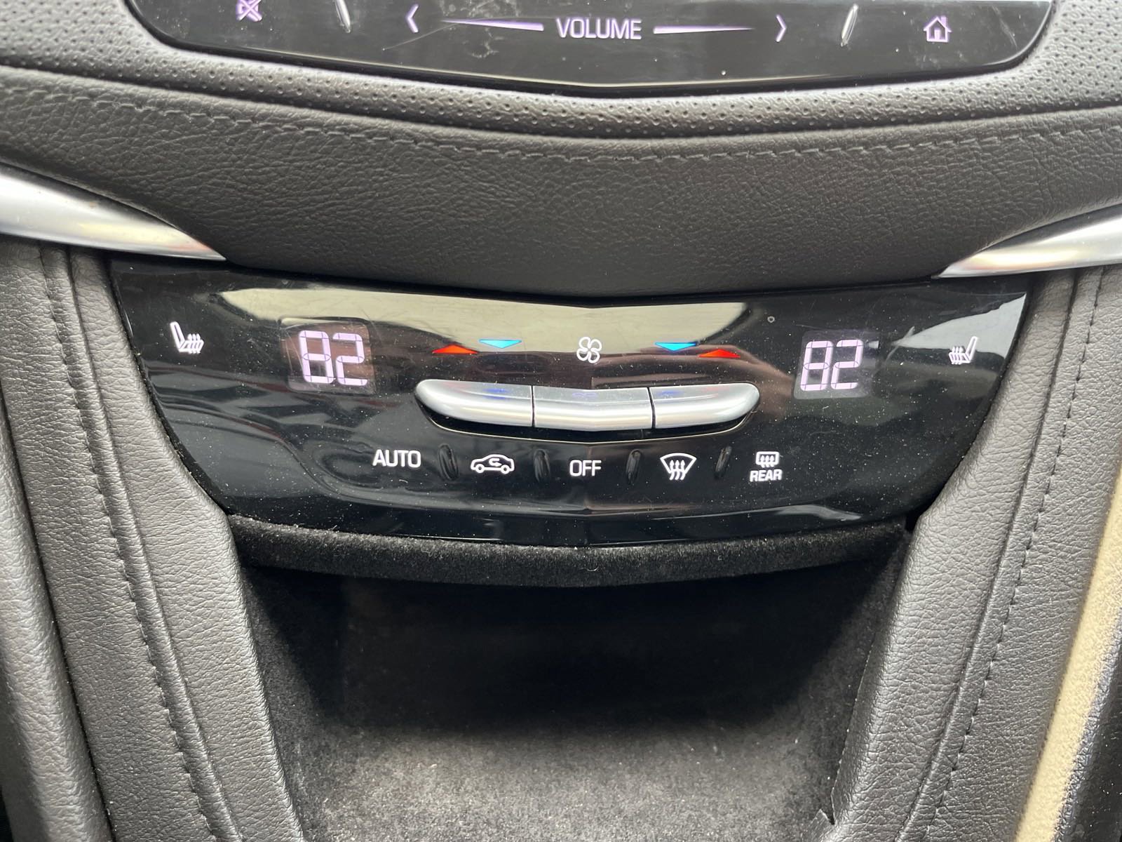 Used 2018 Cadillac XT5 Luxury w/ Driver Awareness Package image 22