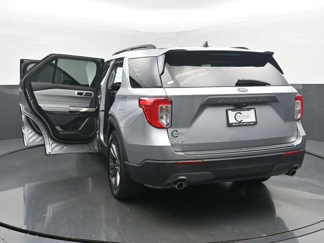 Used 2021 Ford Explorer XLT w/ Equipment Group 202A RWD image 58