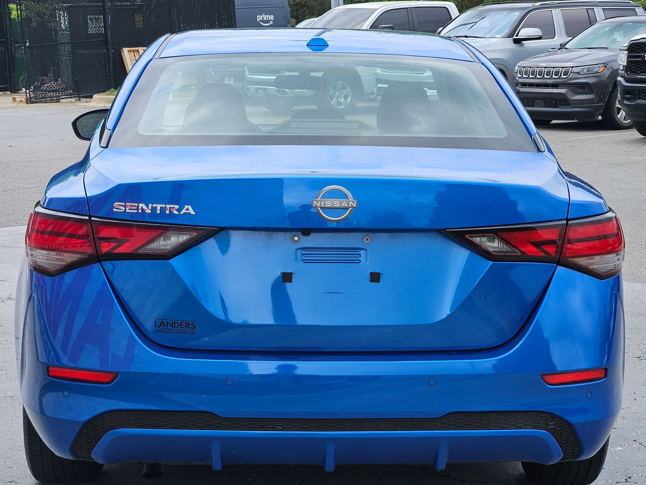 Used 2025 Nissan Sentra SV FWD image 6