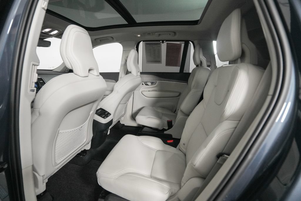 Used 2024 Volvo XC90 B6 Ultimate w/ Protection Package Premier AWD/4WD image 14