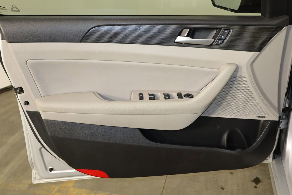 Used 2019 Hyundai Sonata Limited w/ Ultimate Package 04 image 20