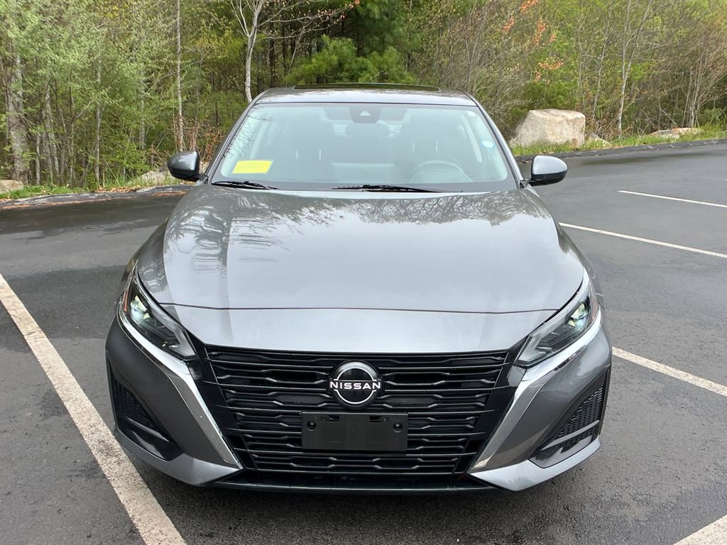 Used 2023 Nissan Altima 2.5 SV w/ SV Premium Package FWD image 8