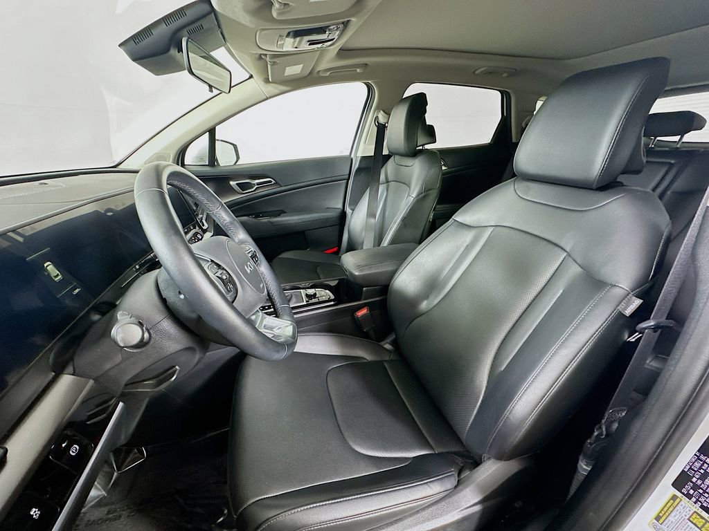 Used 2025 Kia Sportage EX w/ Premium Package image 15