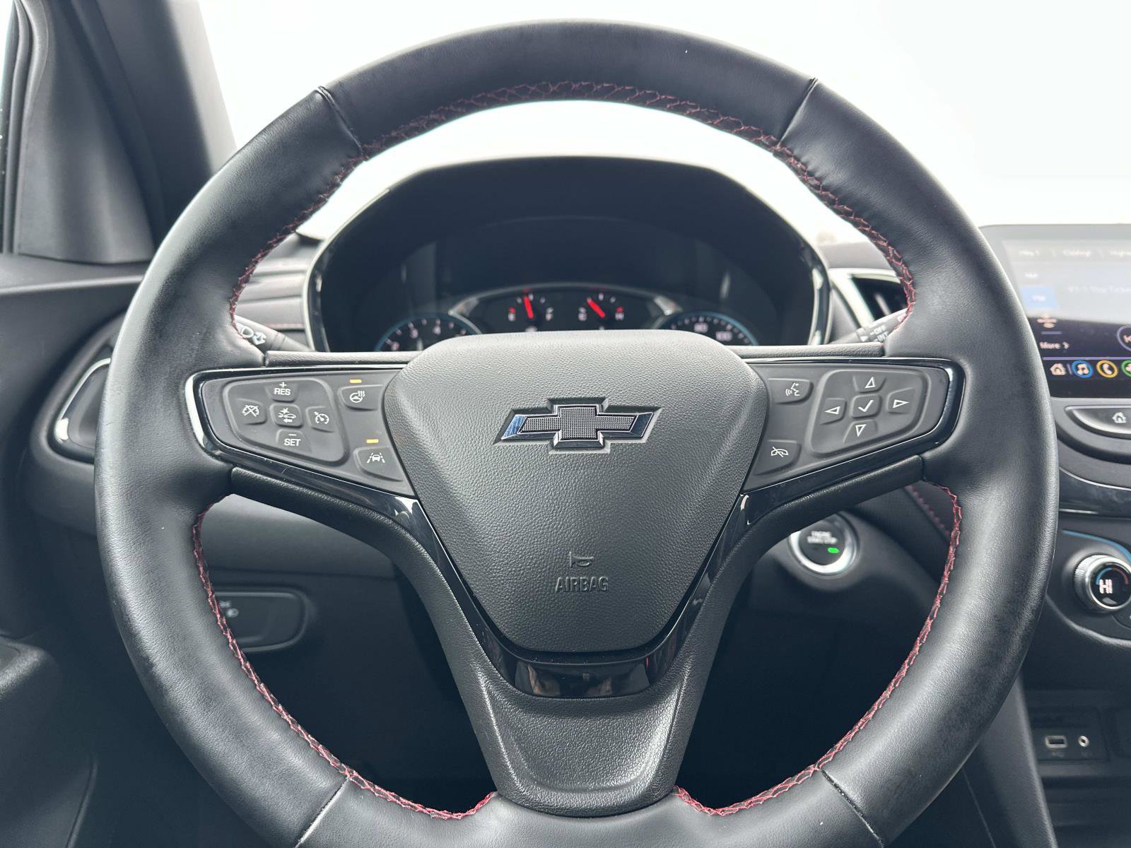 New 2024 Chevrolet Equinox RS FWD image 19