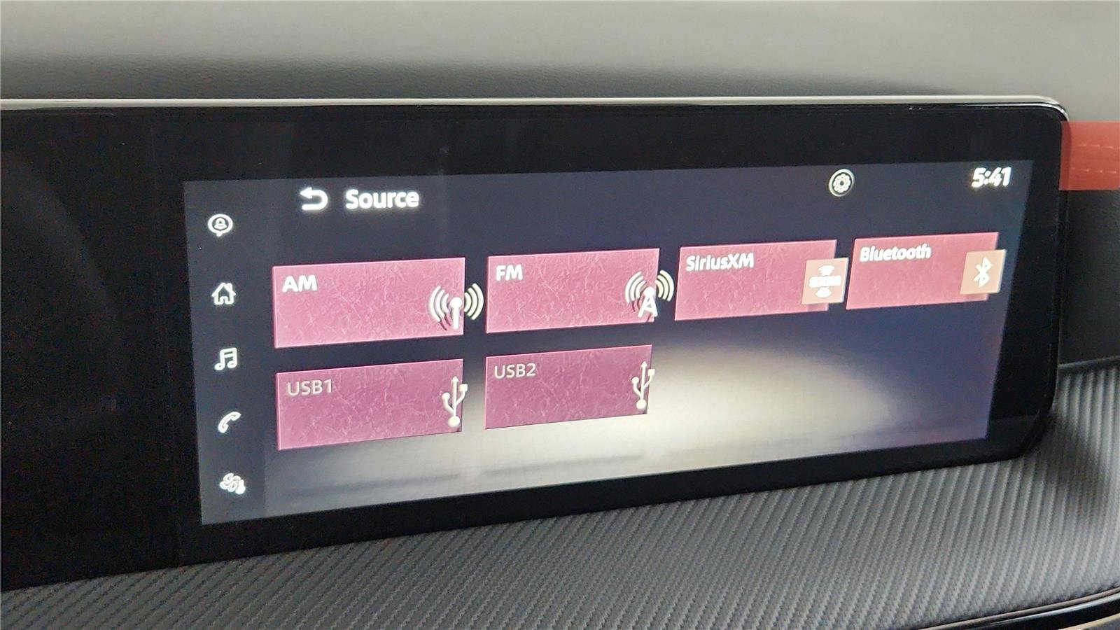 Used 2025 Nissan Kicks SR AWD/4WD image 34