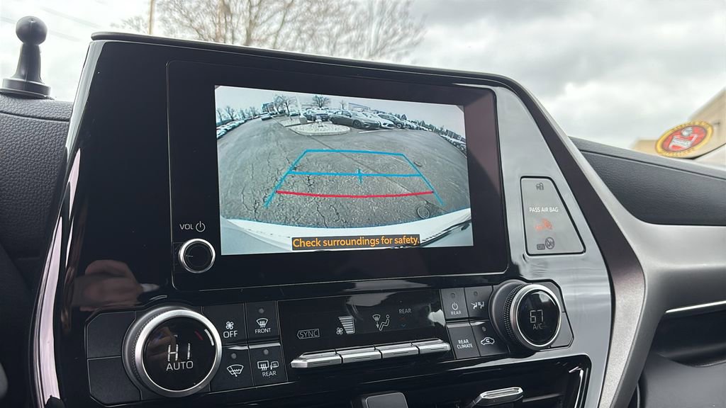 Used 2023 Toyota Highlander L image 22