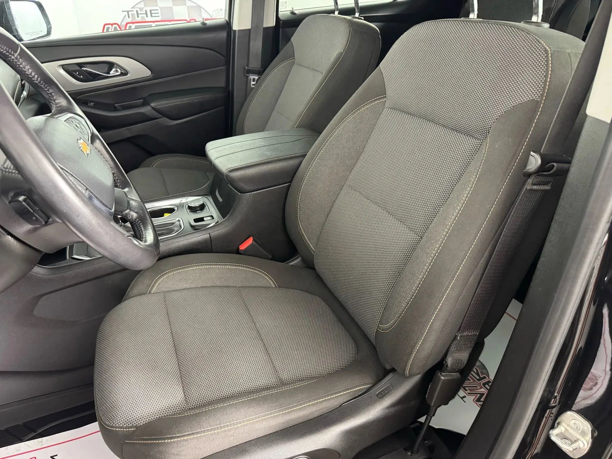 Used 2020 Chevrolet Traverse LT w/ LPO, Floor Liner Package image 33