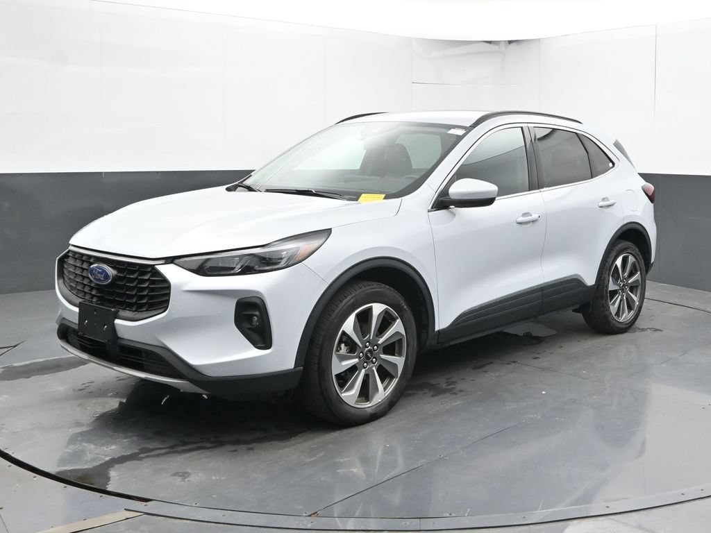 Used 2025 Ford Escape Platinum AWD/4WD image 8