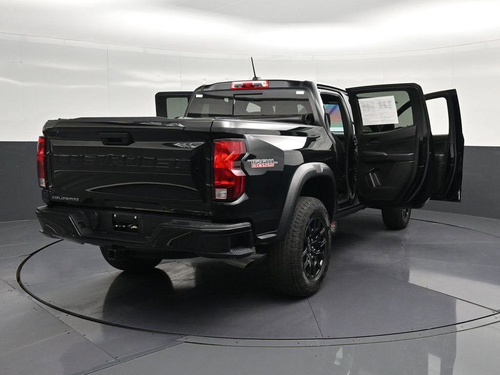 Used 2024 Chevrolet Colorado Trail Boss w/ Advanced Trailering Package AWD/4WD image 38