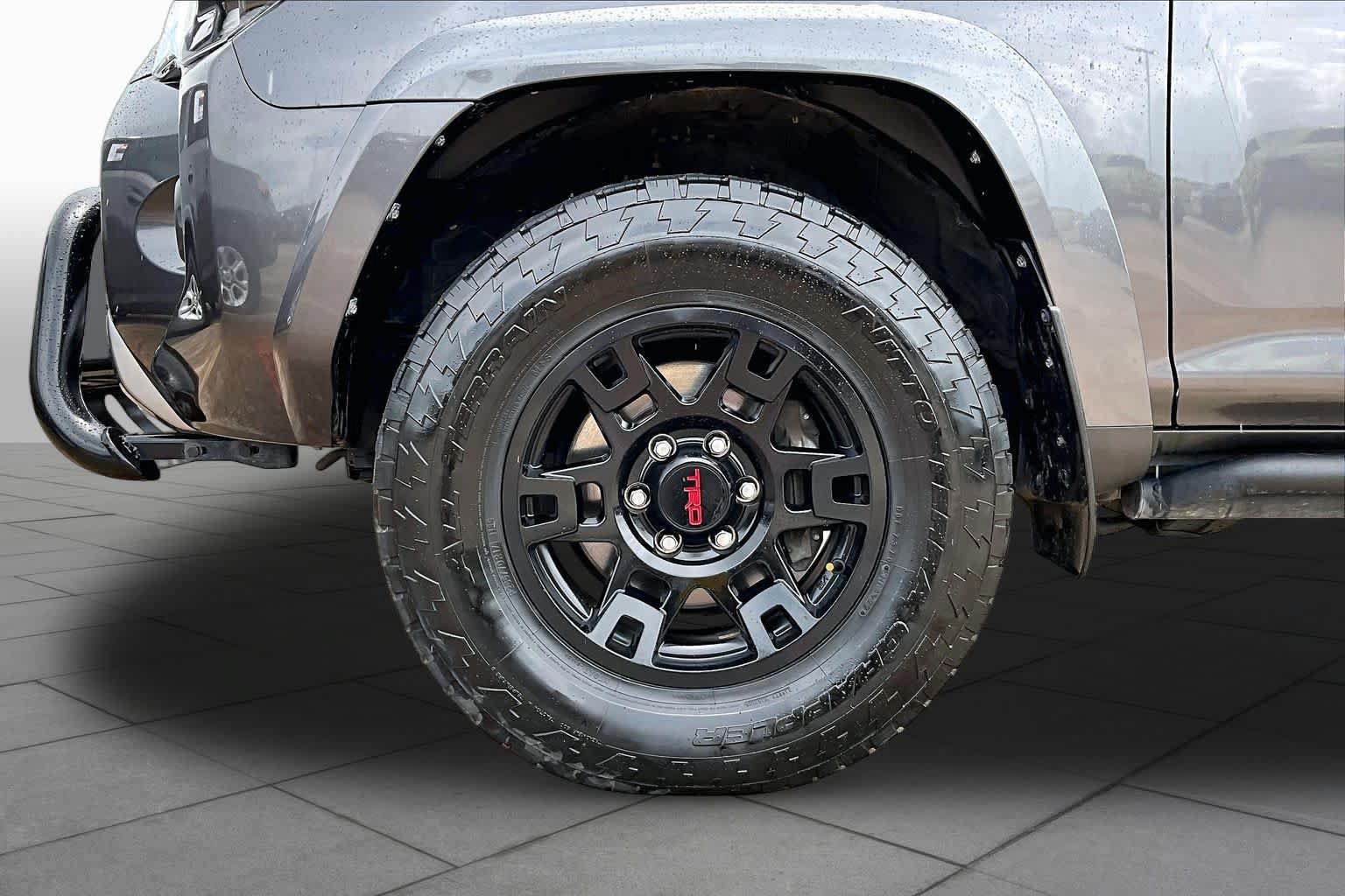 Used 2023 Toyota 4Runner TRD Off-Road Premium w/ Moonroof Package AWD/4WD image 11