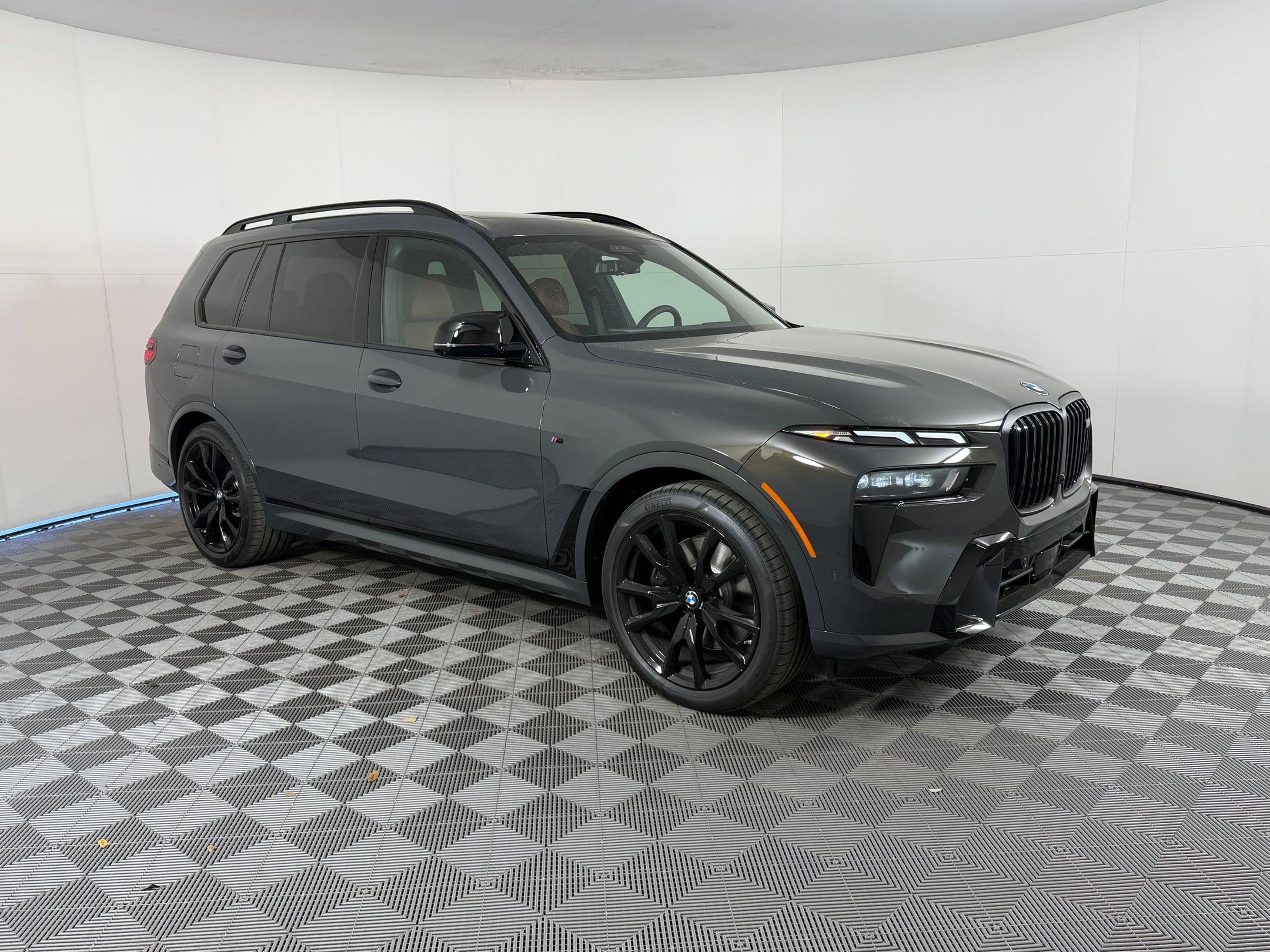 New 2026 BMW X7 M60i image 7
