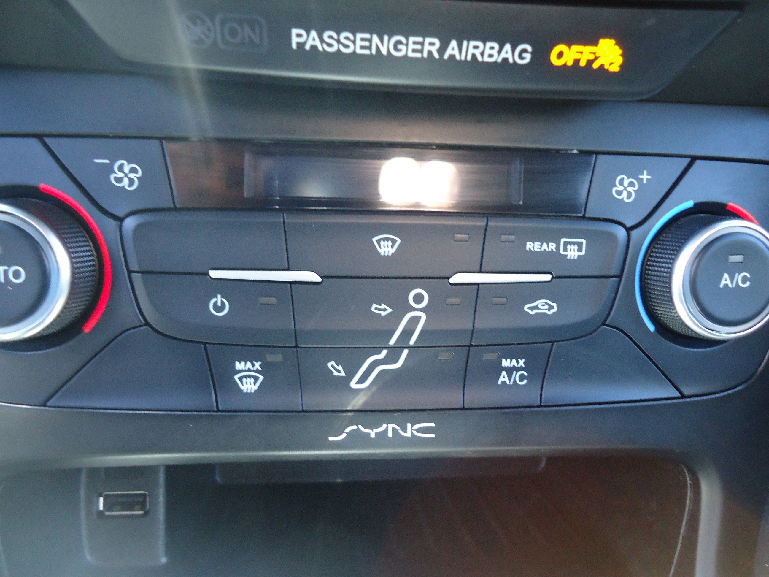 Used 2015 Ford Focus ST w/ Equipment Group 401A FWD image 18