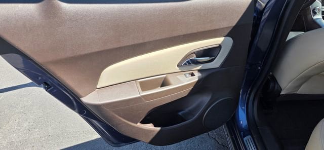 Used 2014 Chevrolet Cruze LTZ w/ Enhanced Safety Package FWD image 10