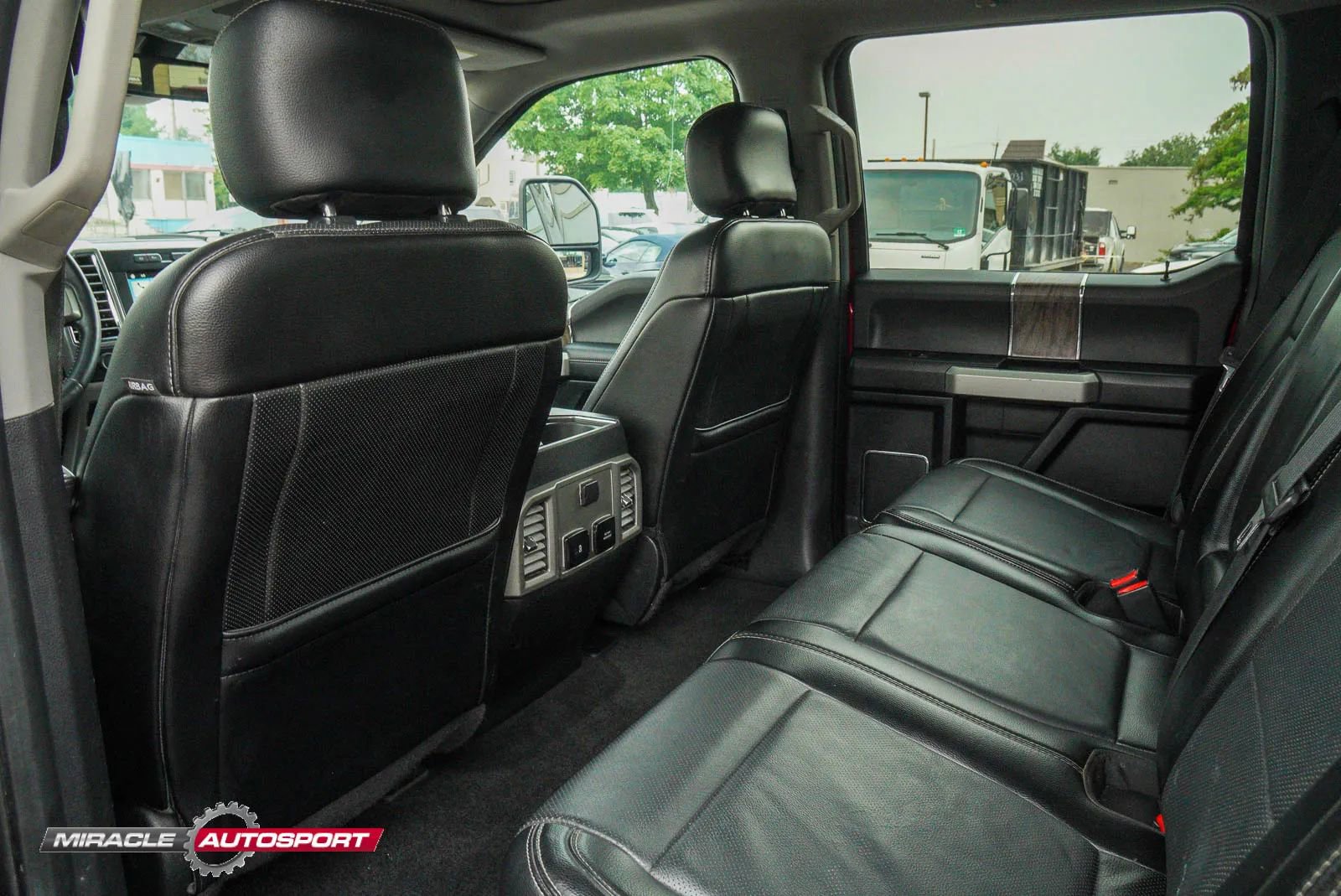 Used 2017 Ford F350 Lariat w/ Lariat Ultimate Package image 27