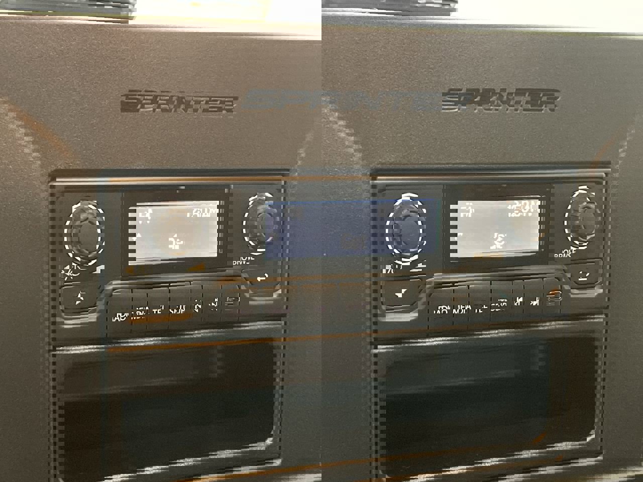 Used 2025 Mercedes-Benz Sprinter 2500 image 27