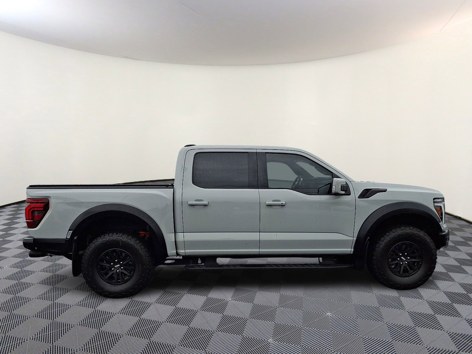 Used 2024 Ford F150 Raptor AWD/4WD image 8