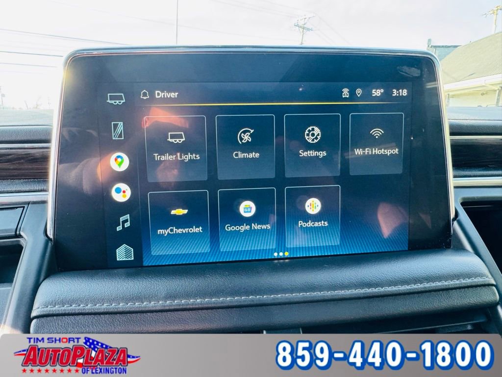 Used 2022 Chevrolet Suburban LT w/ Luxury Package image 29