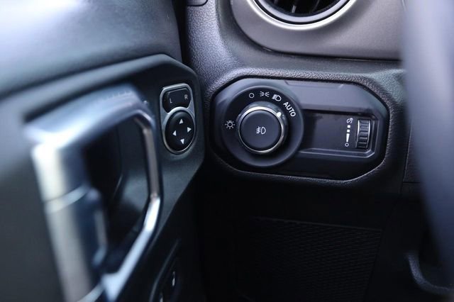 Used 2023 Jeep Wrangler Unlimited Sport AWD/4WD image 20