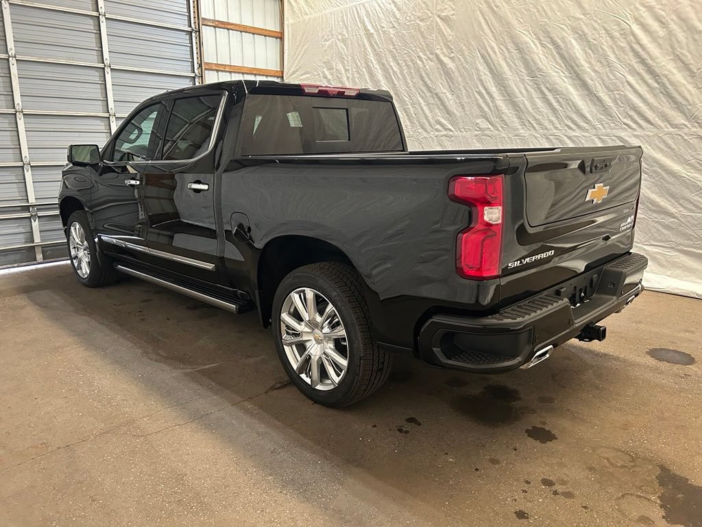 New 2026 Chevrolet Silverado 1500 High Country w/ High Country Premium Package AWD/4WD image 4