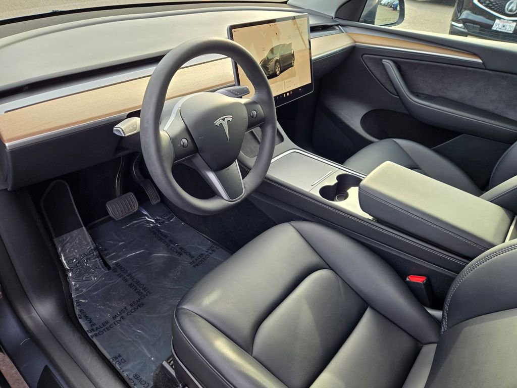 Used 2023 Tesla Model Y Long Range image 10