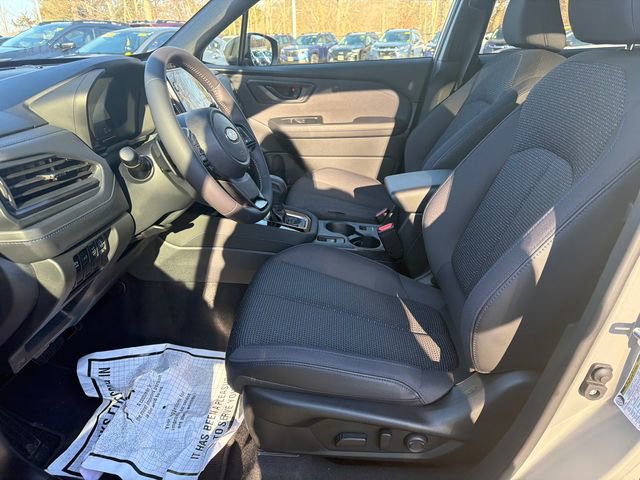 Used 2025 Subaru Forester Premium image 39