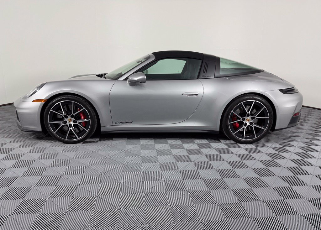 Certified 2026 Porsche 911 Targa 4 GTS AWD/4WD image 2