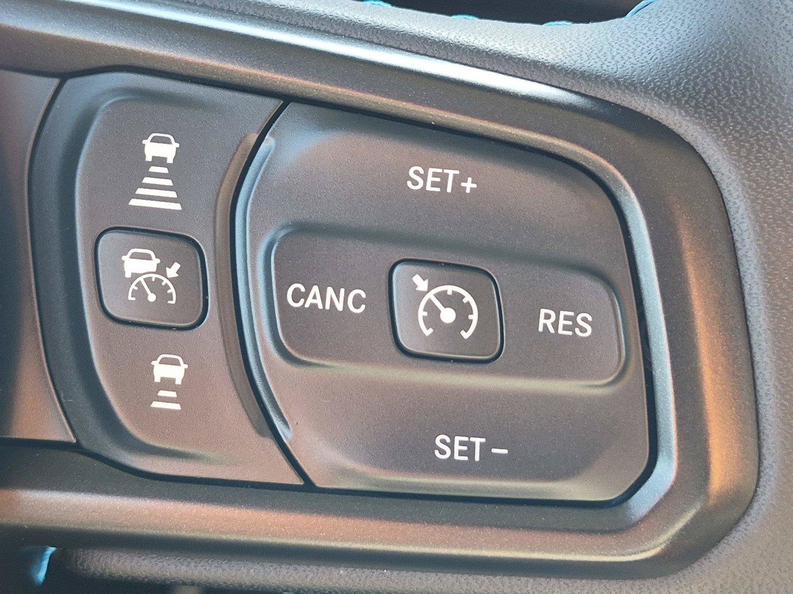 Certified 2025 Jeep Wrangler Unlimited Rubicon 4xe w/ Convenience Group AWD/4WD image 25
