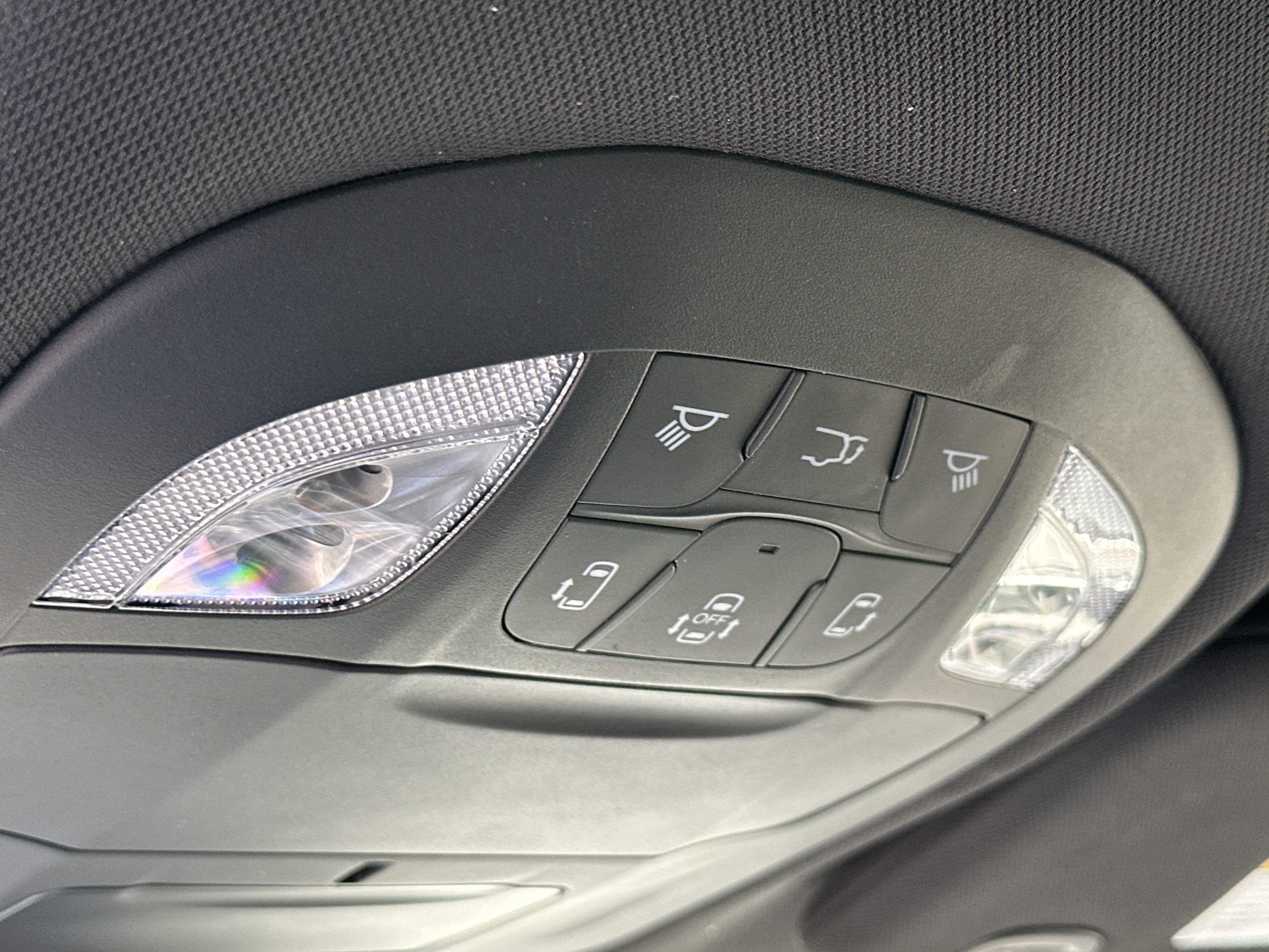 New 2027 Chrysler Pacifica Select w/ Family Tech Group FWD image 7
