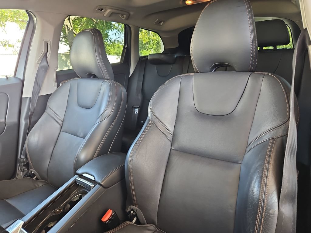 Used 2017 Volvo XC60 T5 Dynamic FWD image 23