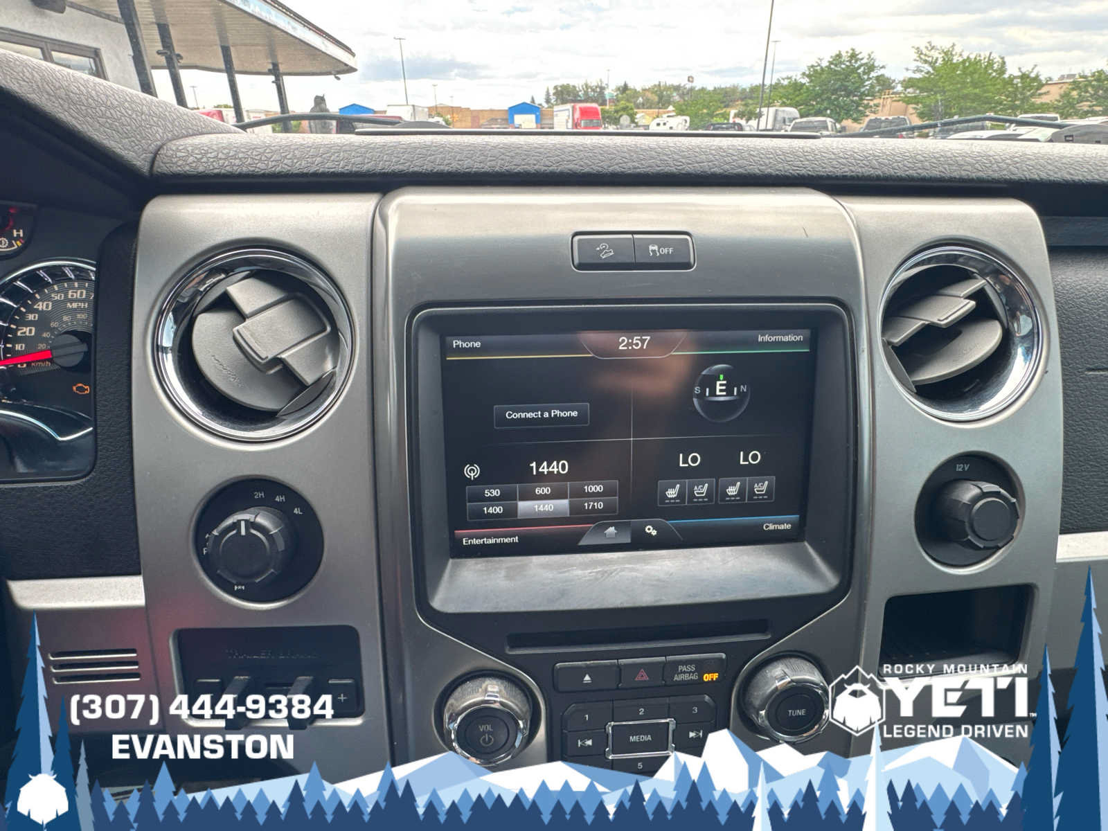 Used 2014 Ford F150 FX4 w/ Equipment Group 402A Luxury AWD/4WD image 28