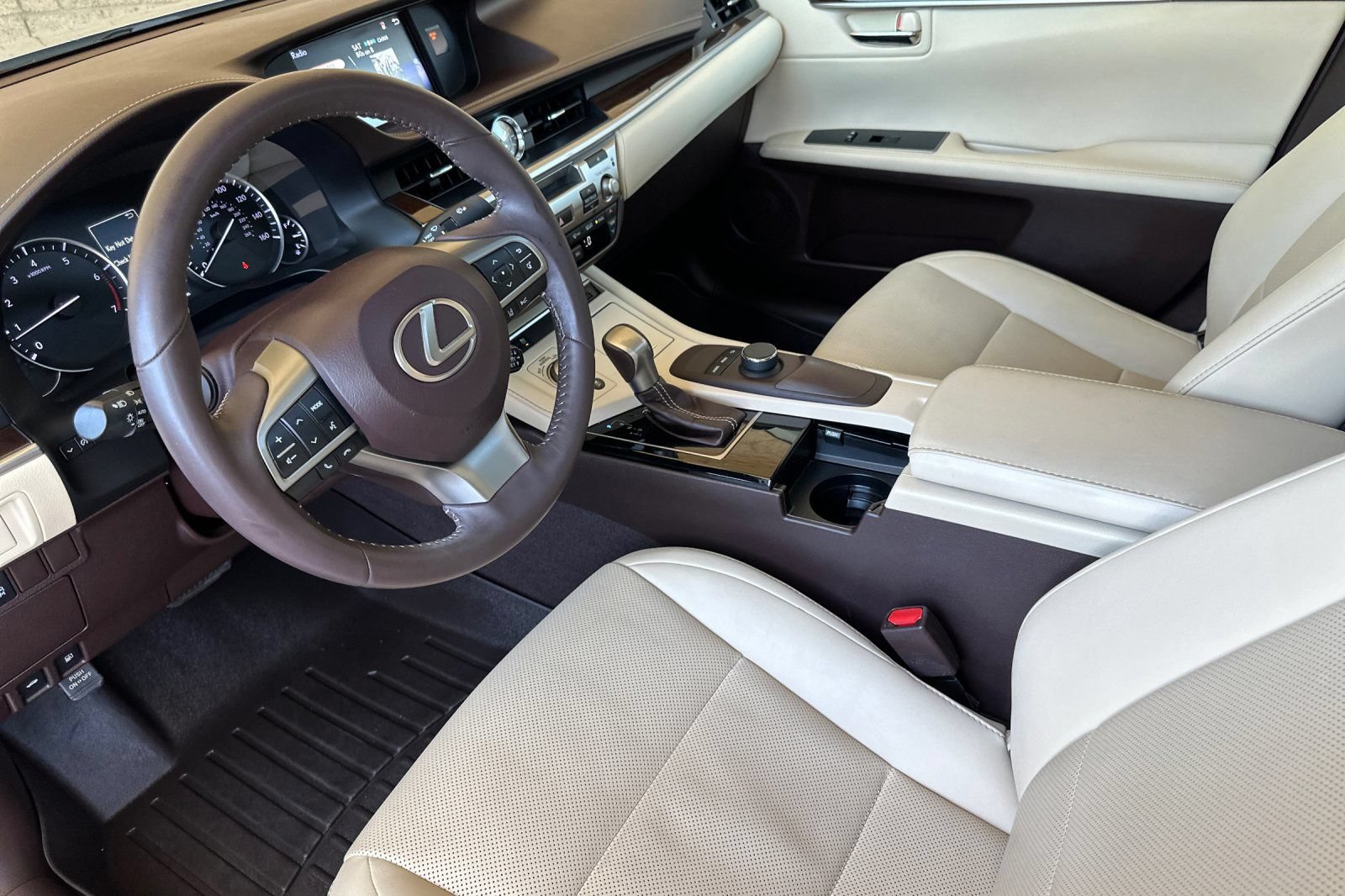 Used 2018 Lexus ES 350 w/ Premier Package FWD image 10