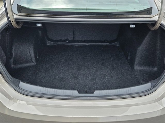 Used 2022 Chevrolet Malibu LT image 13