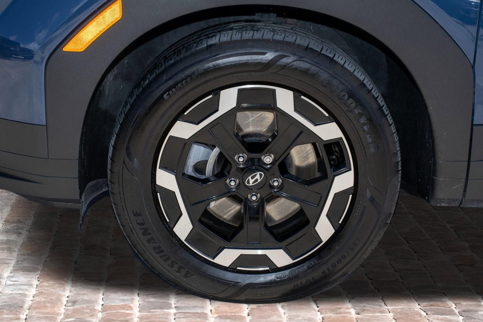 Used 2025 Hyundai Santa Fe SEL FWD image 41