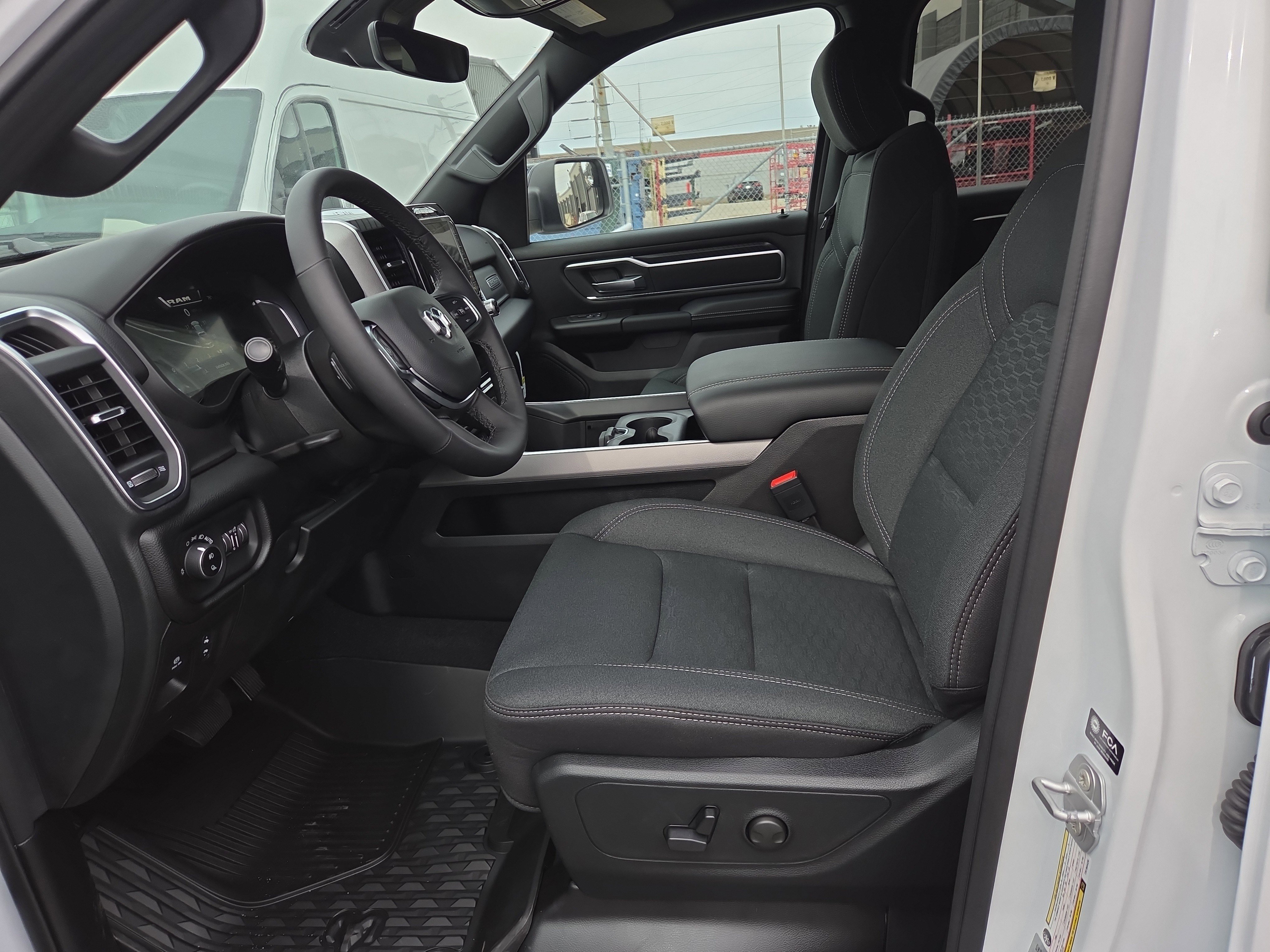 New 2026 RAM 1500 Big Horn AWD/4WD image 4