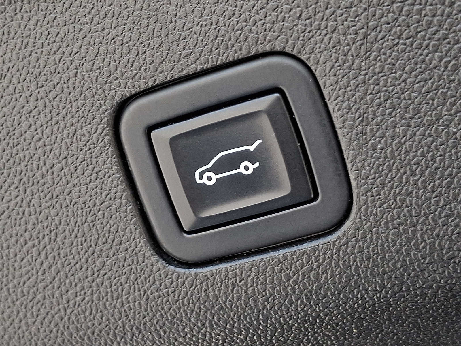 Used 2023 Chevrolet Suburban RST AWD/4WD image 30